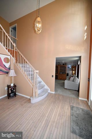 7729 CASTLE ROCK DR, Clinton, MD 20735