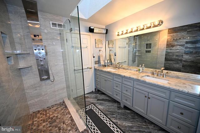 7729 CASTLE ROCK DR, Clinton, MD 20735