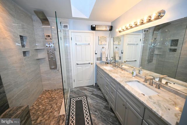 7729 CASTLE ROCK DR, Clinton, MD 20735