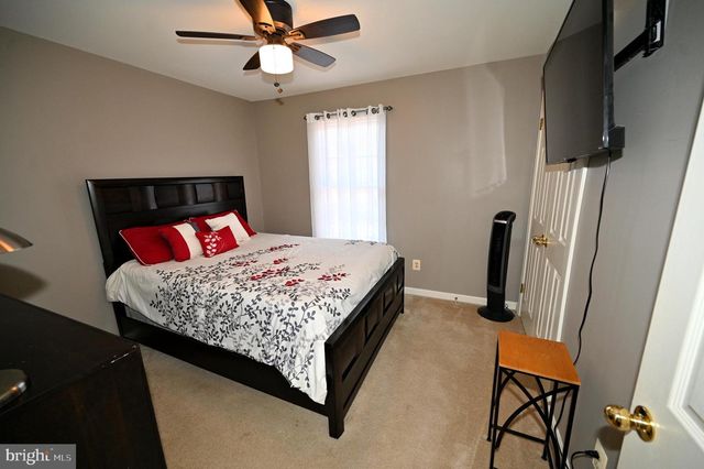 7729 CASTLE ROCK DR, Clinton, MD 20735