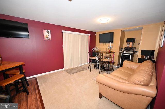 7729 CASTLE ROCK DR, Clinton, MD 20735