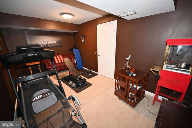 7729 CASTLE ROCK DR, Clinton, MD 20735