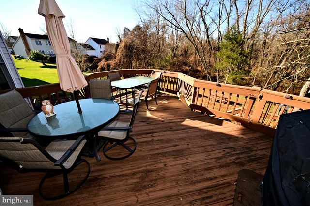 7729 CASTLE ROCK DR, Clinton, MD 20735