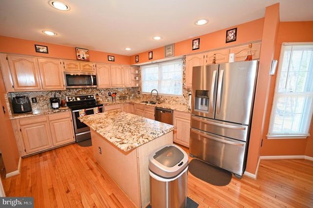 7729 CASTLE ROCK DR, Clinton, MD 20735