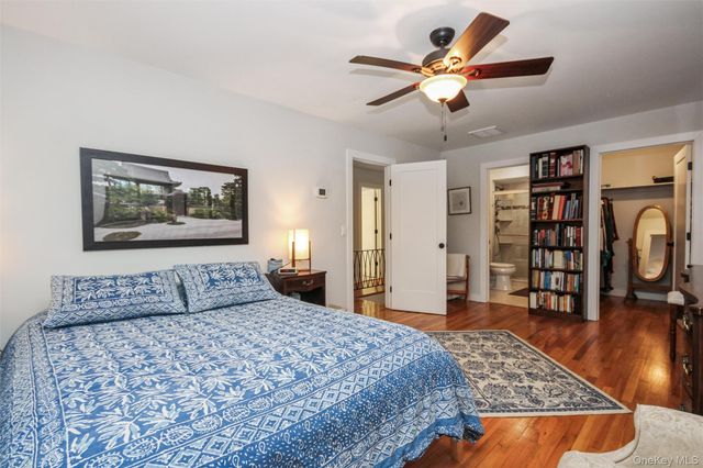 5 Van Court, Hyde Park, NY 12538