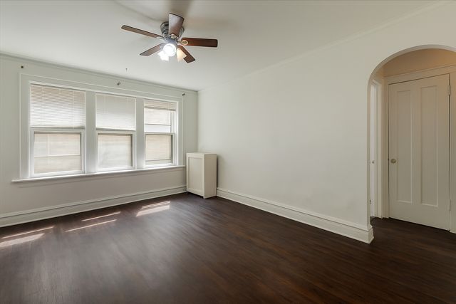 6455 N Bell Avenue 2, Chicago, IL 60645