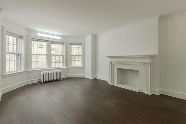 6455 N Bell Avenue 2, Chicago, IL 60645