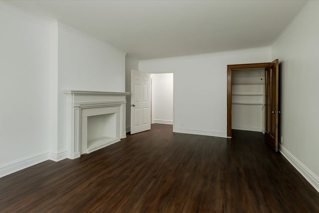 6455 N Bell Avenue 2, Chicago, IL 60645
