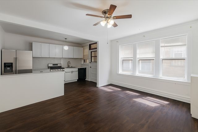 6455 N Bell Avenue 2, Chicago, IL 60645