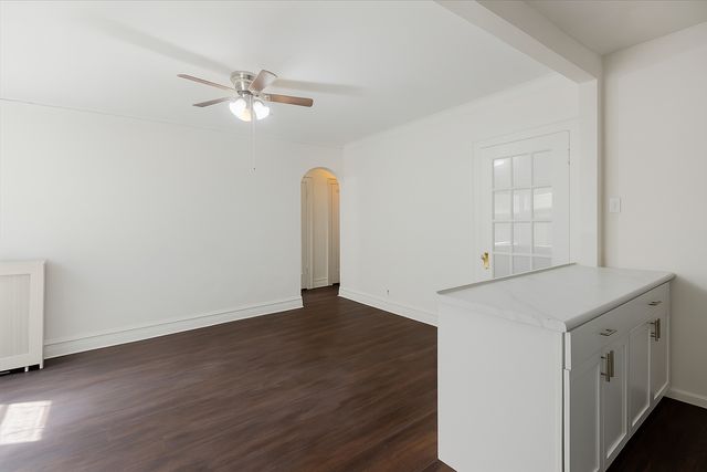 6455 N Bell Avenue 2, Chicago, IL 60645