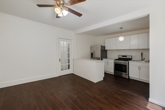 6455 N Bell Avenue 2, Chicago, IL 60645