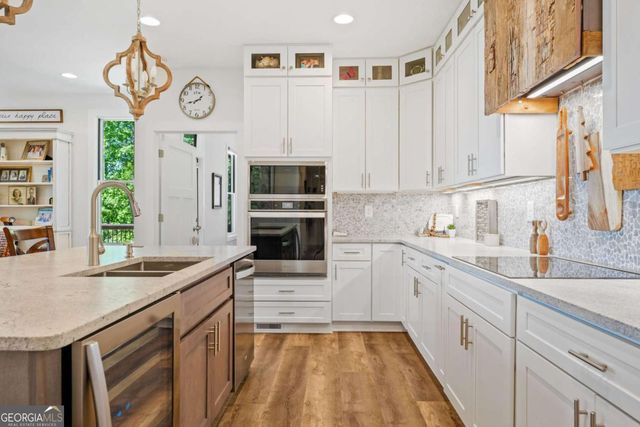 77 N Shore Drive, Cleveland, GA 30528