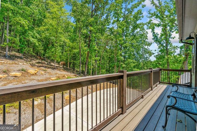 77 N Shore Drive, Cleveland, GA 30528