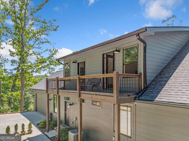 77 N Shore Drive, Cleveland, GA 30528