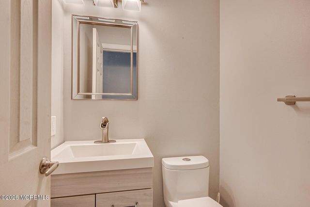 825 Warwick Road, Brick, NJ 08724