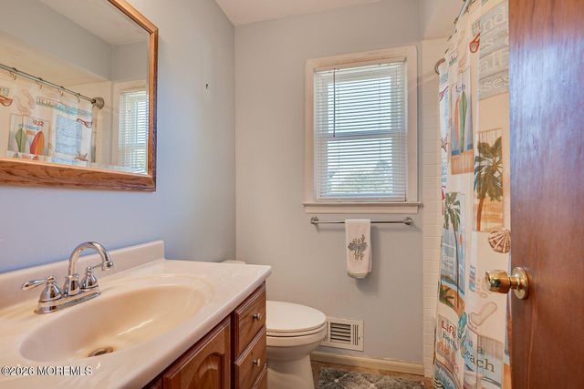 825 Warwick Road, Brick, NJ 08724