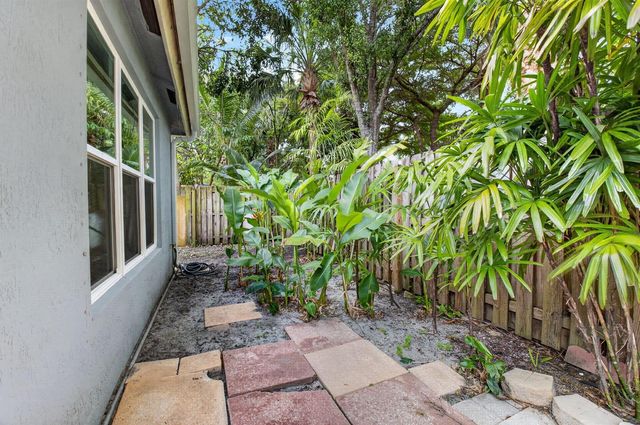 5049 Sancerre Circle, Lake Worth, FL 33463