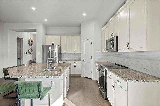 103 Scotsburg ST, Hutto, TX 78634