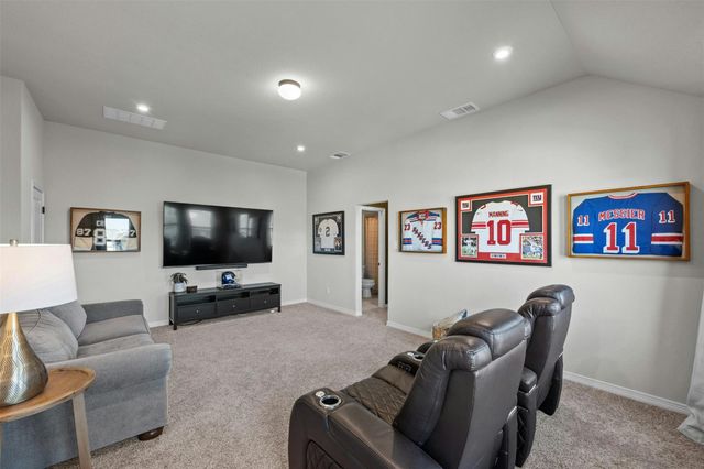 103 Scotsburg ST, Hutto, TX 78634