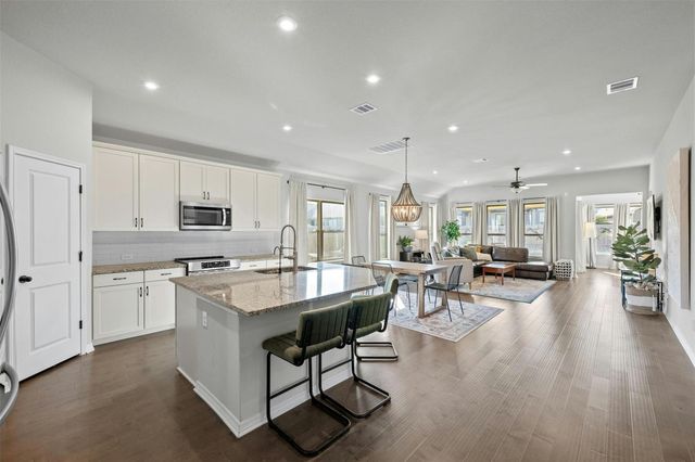 103 Scotsburg ST, Hutto, TX 78634