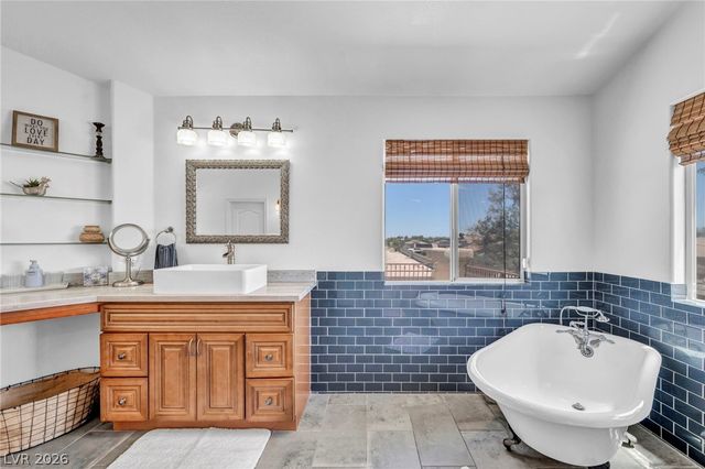 6228 Red Pine Court, Las Vegas, NV 89130
