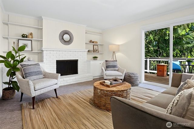 9652 42nd Avenue NE, Seattle, WA 98115