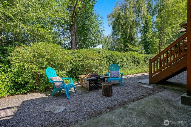 9652 42nd Avenue NE, Seattle, WA 98115