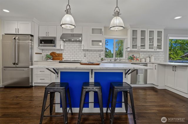 9652 42nd Avenue NE, Seattle, WA 98115