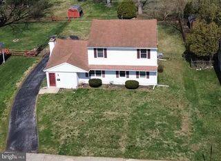 409 SUNSET DR, Downingtown, PA 19335