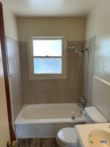 715 Cardinal Avenue, Killeen, TX 76541