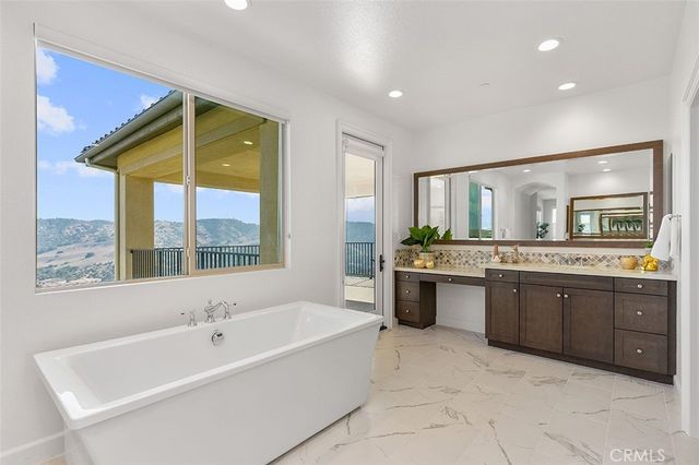 966 Feather Hollow Court, Chino Hills, CA 91709