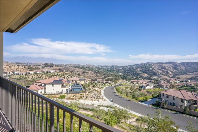 966 Feather Hollow Court, Chino Hills, CA 91709