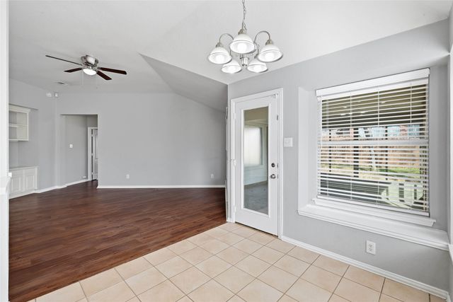 2211 Knob Hill Drive, Corinth, TX 76210