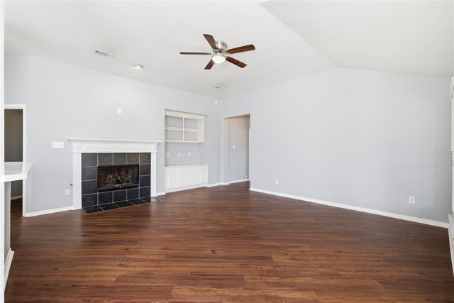 2211 Knob Hill Drive, Corinth, TX 76210