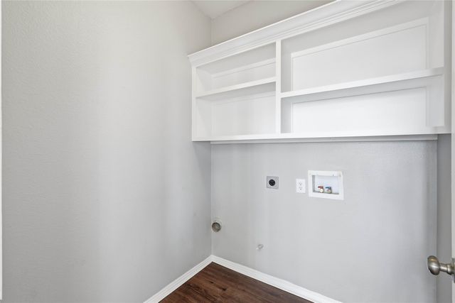 2211 Knob Hill Drive, Corinth, TX 76210