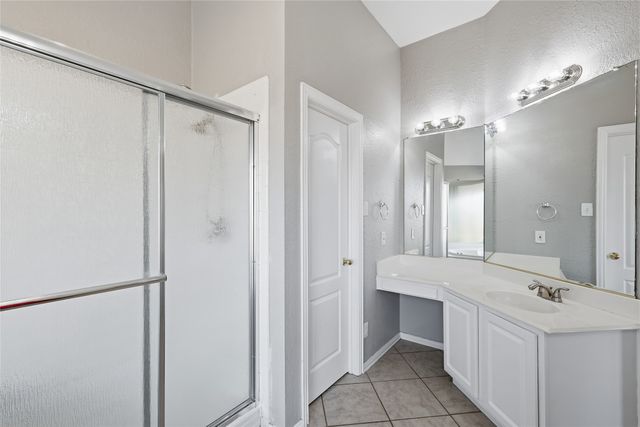 2211 Knob Hill Drive, Corinth, TX 76210