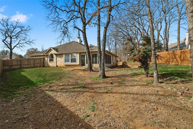 2211 Knob Hill Drive, Corinth, TX 76210
