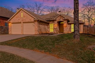 2211 Knob Hill Drive, Corinth, TX 76210