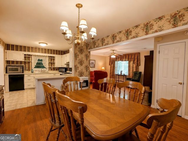 4805 Rockmart Road SE, Silver Creek, GA 30173