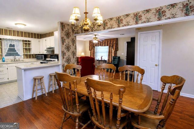 4805 Rockmart Road SE, Silver Creek, GA 30173