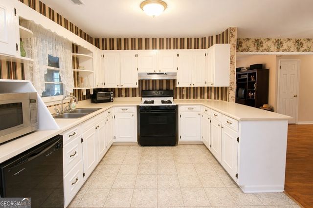 4805 Rockmart Road SE, Silver Creek, GA 30173
