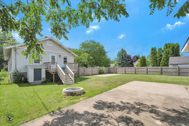 2729 New York Avenue, Whiting, IN 46394