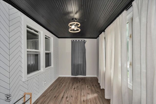 2729 New York Avenue, Whiting, IN 46394