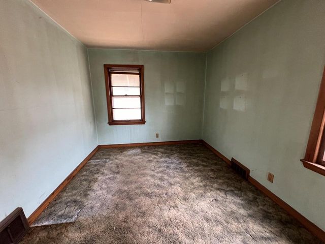 433 S 91st PLACE, Milwaukee, WI 53214