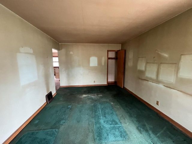 433 S 91st PLACE, Milwaukee, WI 53214