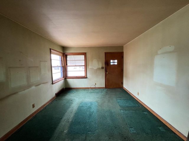 433 S 91st PLACE, Milwaukee, WI 53214