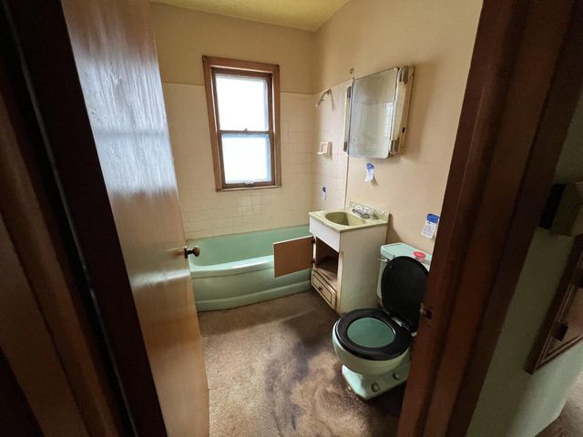 433 S 91st PLACE, Milwaukee, WI 53214