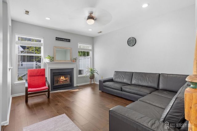 101 Dahlia Circle, South Brunswick, NJ 08810