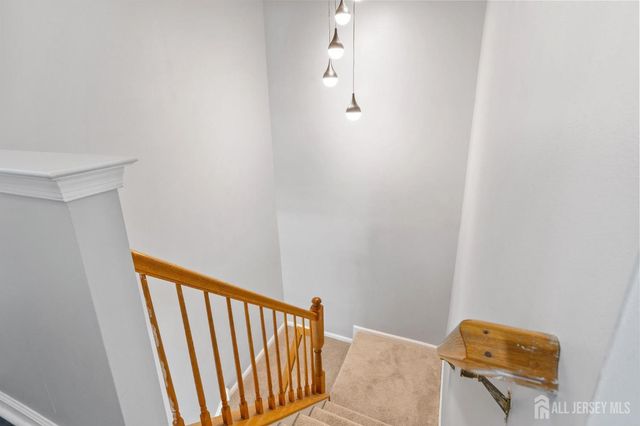 101 Dahlia Circle, South Brunswick, NJ 08810