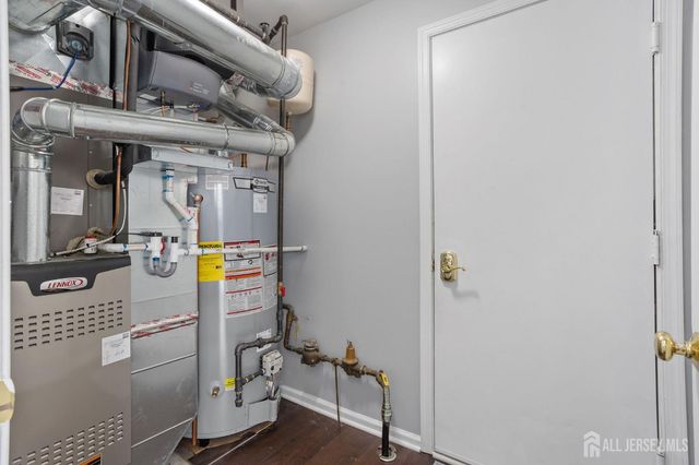 101 Dahlia Circle, South Brunswick, NJ 08810